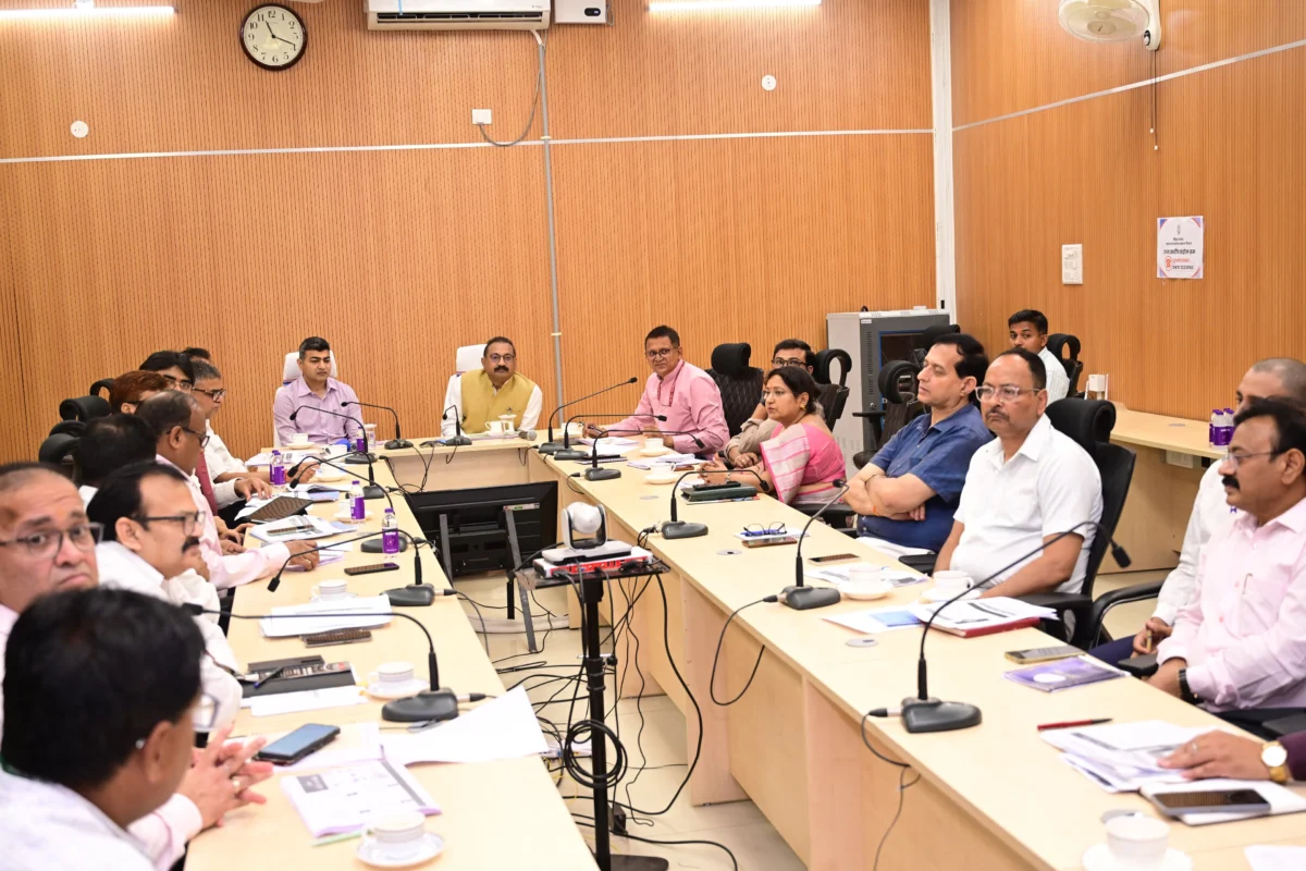 ​बिहार में राशन वितरण की नई क्रांति: 80 साल से अधिक उम्र के बुजुर्गों को घर बैठे मिलेगा अनाज, अशोक चौधरी ने दिए पायलट प्रोजेक्ट के निर्देश