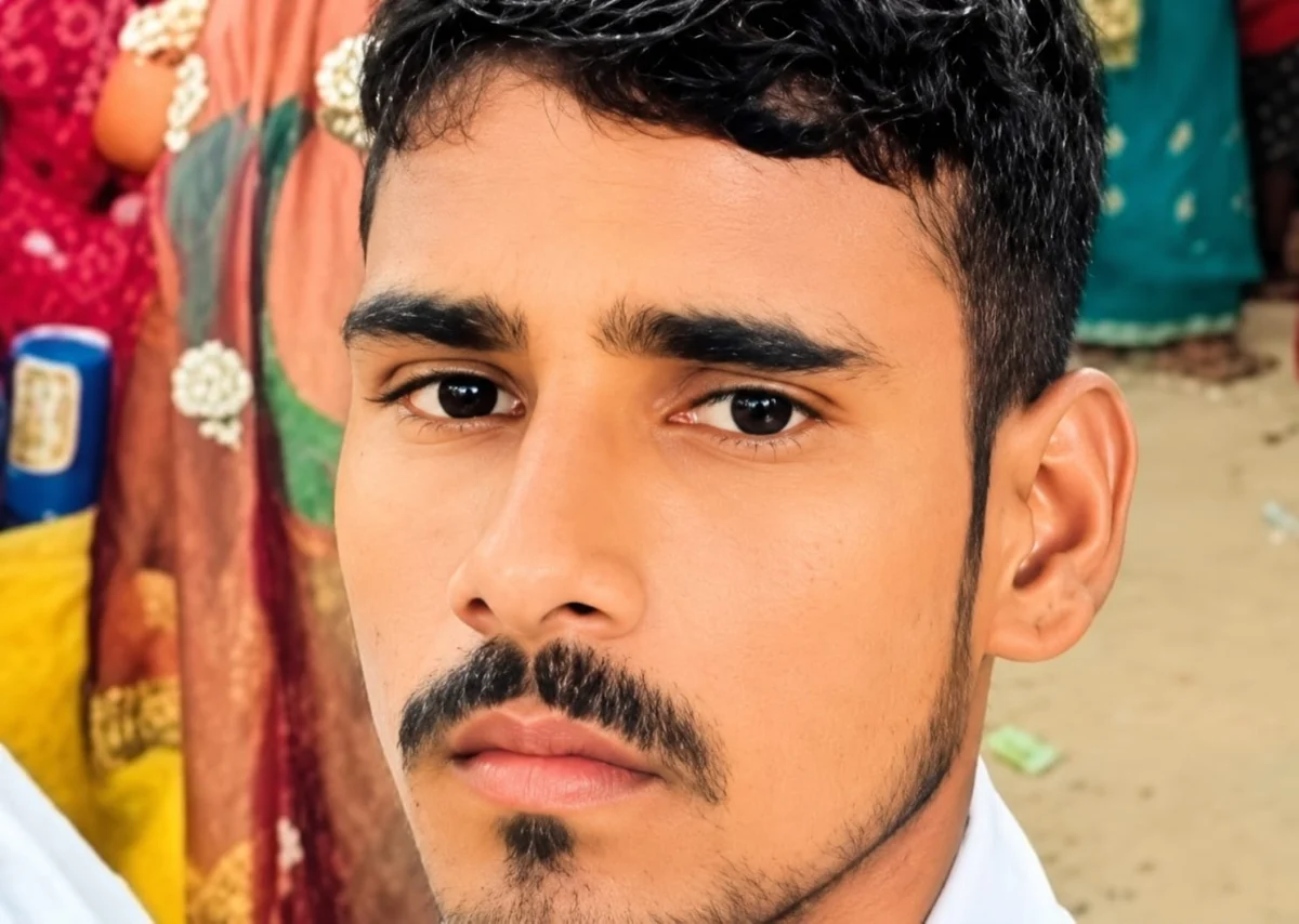 भागलपुर के कजरैली में फंदे से लटका मिला युवक का शव: शादी टूटने और खर्च लौटाने के सदमे में थमी चंचल की जिंदगी 1 भागलपुर के कजरैली में फंदे से लटका मिला युवक का शव: शादी टूटने और खर्च लौटाने के सदमे में थमी चंचल की जिंदगी
