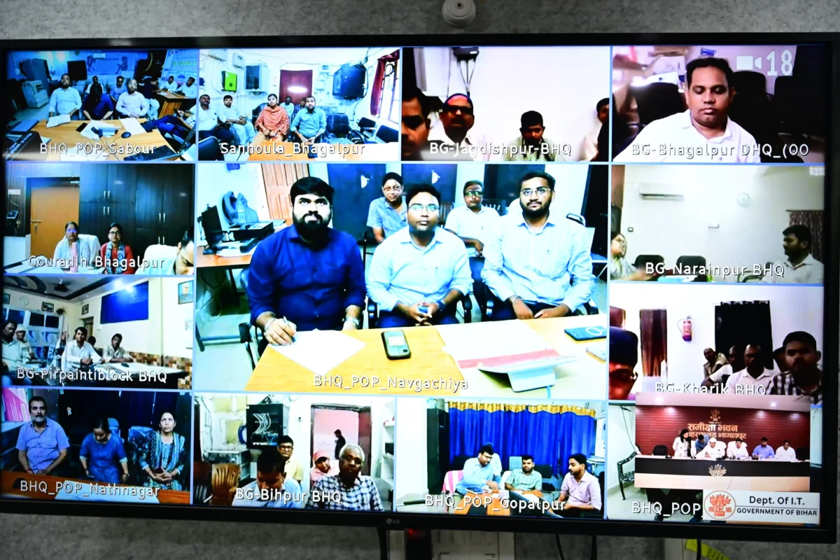 कृषि पंजीकरण में सुस्ती पर भड़के जिलाधिकारी नवल किशोर चौधरी: 18 मई तक ई-केवाईसी और 20 मई को मेगा कैंप लगाने का सख्त निर्देश 1 कृषि पंजीकरण में सुस्ती पर भड़के जिलाधिकारी नवल किशोर चौधरी: 18 मई तक ई-केवाईसी और 20 मई को मेगा कैंप लगाने का सख्त निर्देश