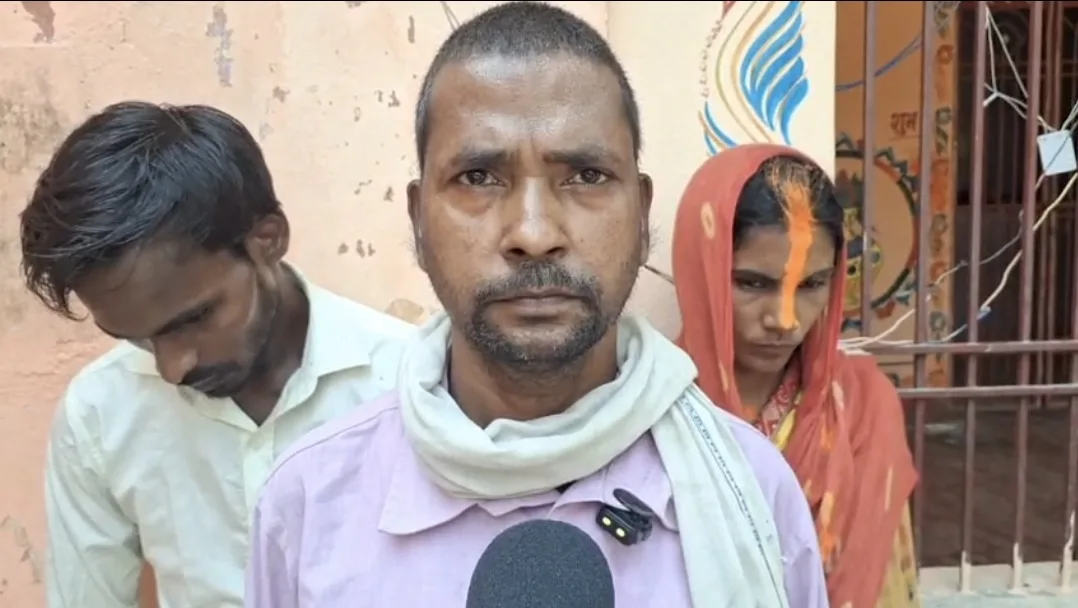 पारंपरिक बंधनों से अलग मढ़ौरा में अनूठी शादी: पति ने पंचों की मौजूदगी में कराई अपनी पत्नी और मित्र की शादी, गवाह बने चार मासूम बच्चे