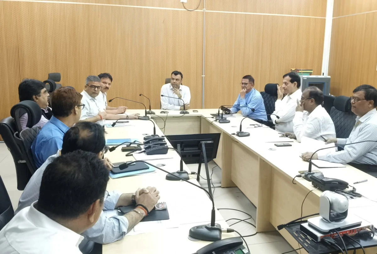 बिहार खाद्य एवं उपभोक्ता संरक्षण विभाग को मिला नया सचिव, दीपक आनंद ने संभाला पदभार; योजनाओं की समीक्षा कर दिए सख्त निर्देश 1 बिहार खाद्य एवं उपभोक्ता संरक्षण विभाग को मिला नया सचिव, दीपक आनंद ने संभाला पदभार; योजनाओं की समीक्षा कर दिए सख्त निर्देश