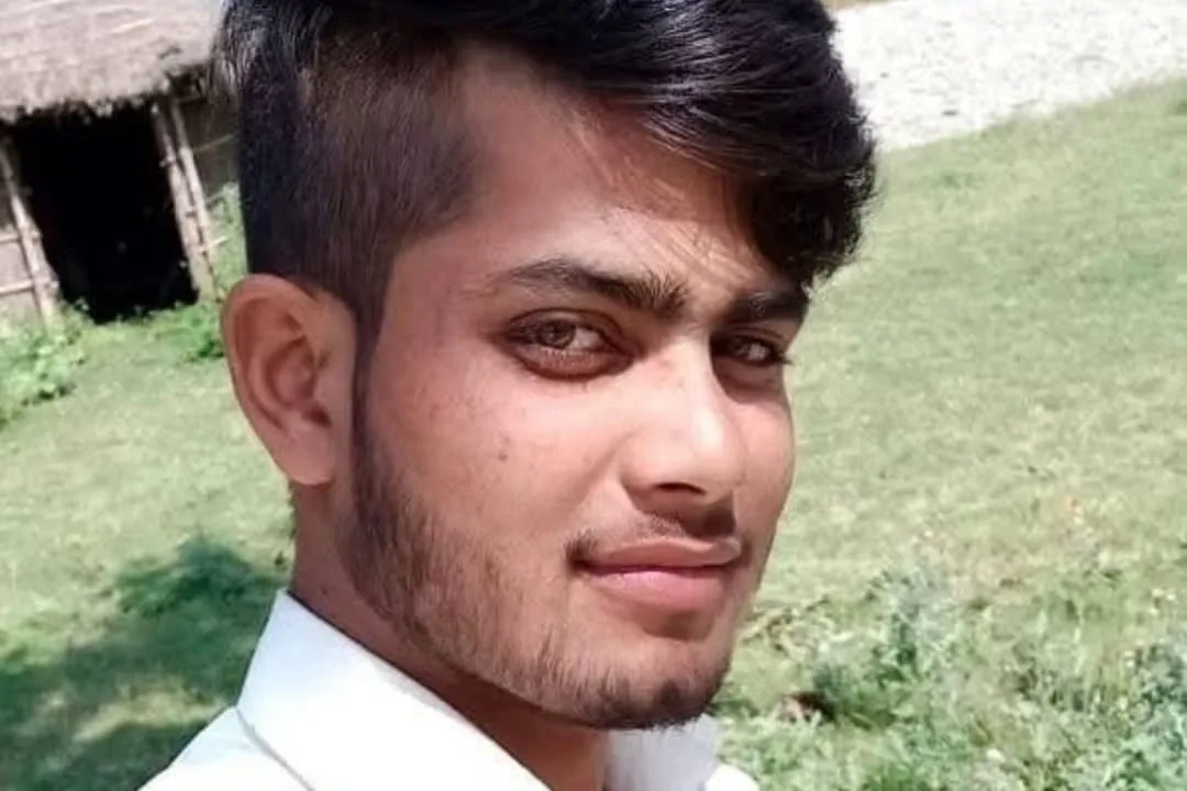 गोपालगंज में प्रेम संबंध बना खूनी संघर्ष की वजह, प्रेमिका से मिलने पहुंचे युवक की पीट-पीटकर हत्या 1 गोपालगंज में प्रेम संबंध बना खूनी संघर्ष की वजह, प्रेमिका से मिलने पहुंचे युवक की पीट-पीटकर हत्या