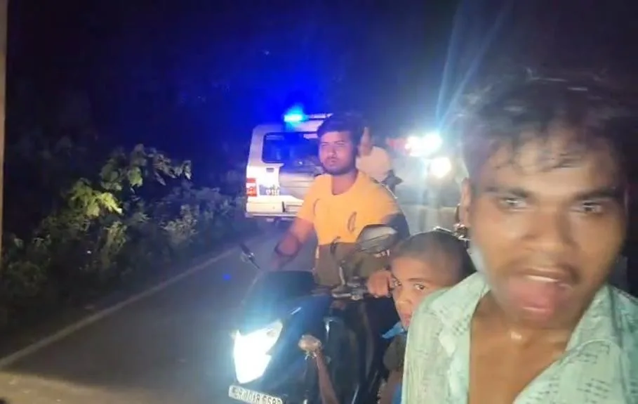 भागलपुर के धनकर मोड़ के समीप सुनसान बगीचे के पास बेसुध मिली किशोरी, खगड़िया से लापता सुषमा कुमारी के रूप में पहचान, मेडिकल जांच की प्रविधि शुरू 1 भागलपुर के धनकर मोड़ के समीप सुनसान बगीचे के पास बेसुध मिली किशोरी, खगड़िया से लापता सुषमा कुमारी के रूप में पहचान, मेडिकल जांच की प्रविधि शुरू