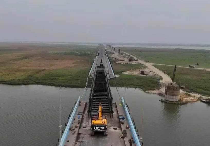 विक्रमशिला सेतु पर युद्धस्तर पर बन रहा बेली ब्रिज, जून के पहले सप्ताह में बहाल हो सकता है आवागमन