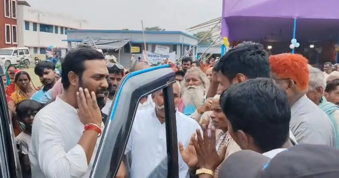 गंगा कटाव पर फूटा ग्रामीणों का गुस्सा, सहयोग शिविर में विधायक मिथुन यादव का घेराव