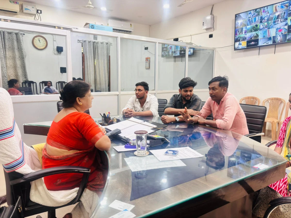 एसएम कॉलेज में इंटर्नशिप के नाम पर वसूली का आरोप, एबीवीपी ने विश्वविद्यालय प्रशासन को दी आंदोलन की चेतावनी 1 एसएम कॉलेज में इंटर्नशिप के नाम पर वसूली का आरोप, एबीवीपी ने विश्वविद्यालय प्रशासन को दी आंदोलन की चेतावनी