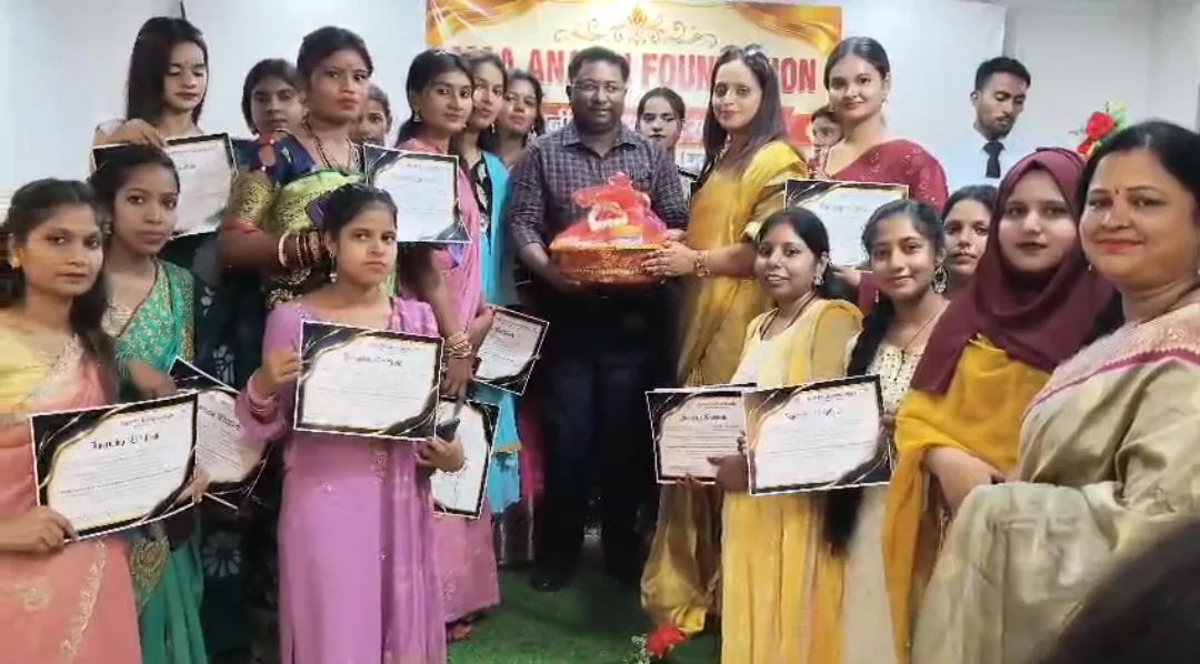 मां आनंदी फाउंडेशन के इंटर्नशिप कार्यक्रम का समापन, छात्राओं को पोषण और आत्मनिर्भरता का मिला नया संदेश