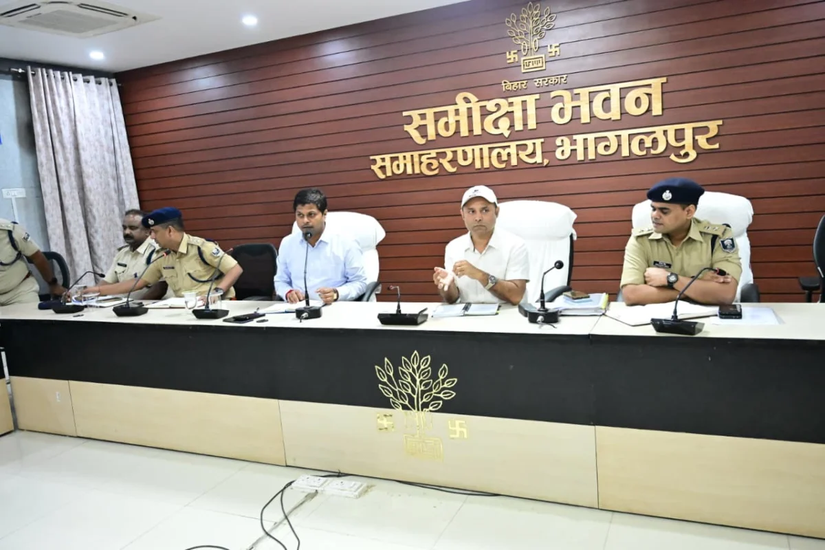 बकरीद से पहले भागलपुर प्रशासन अलर्ट मोड में, सुरक्षा से लेकर सफाई तक हर व्यवस्था दुरुस्त करने का निर्देश 1 बकरीद से पहले भागलपुर प्रशासन अलर्ट मोड में, सुरक्षा से लेकर सफाई तक हर व्यवस्था दुरुस्त करने का निर्देश