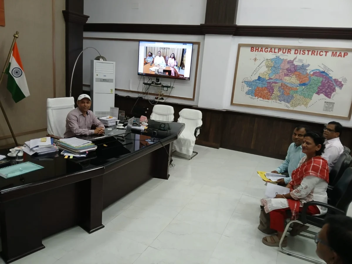 भागलपुर में डिजिटल पशुधन मिशन की समीक्षा बैठक: टीकाकरण, कृत्रिम गर्भाधान और डेटा एंट्री की प्रगति पर प्रशासन की विशेष नजर