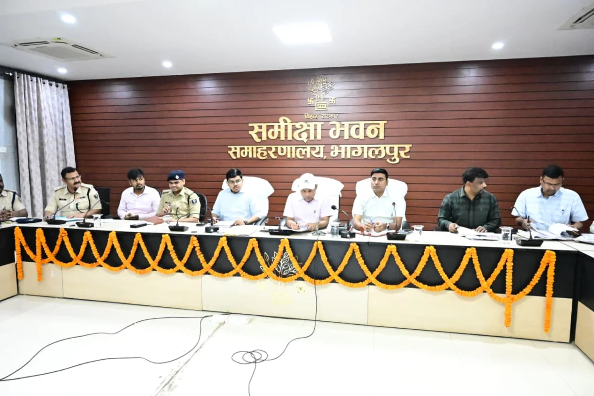 भागलपुर में गंगा संरक्षण को लेकर बड़ी समीक्षा बैठक, डीएम ने अधिकारियों को दिए सख्त निर्देश