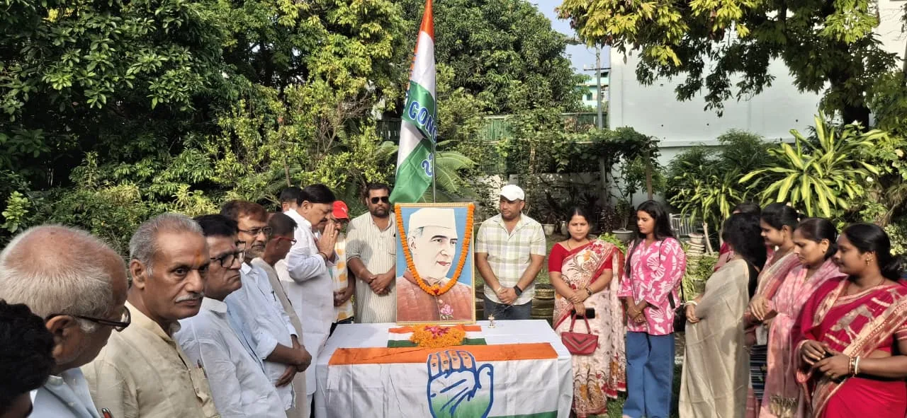 भागलपुर में पंडित जवाहरलाल नेहरू की पुण्यतिथि पर कांग्रेस नेताओं ने दी श्रद्धांजलि, अजीत शर्मा बोले- आधुनिक भारत के निर्माता थे नेहरू