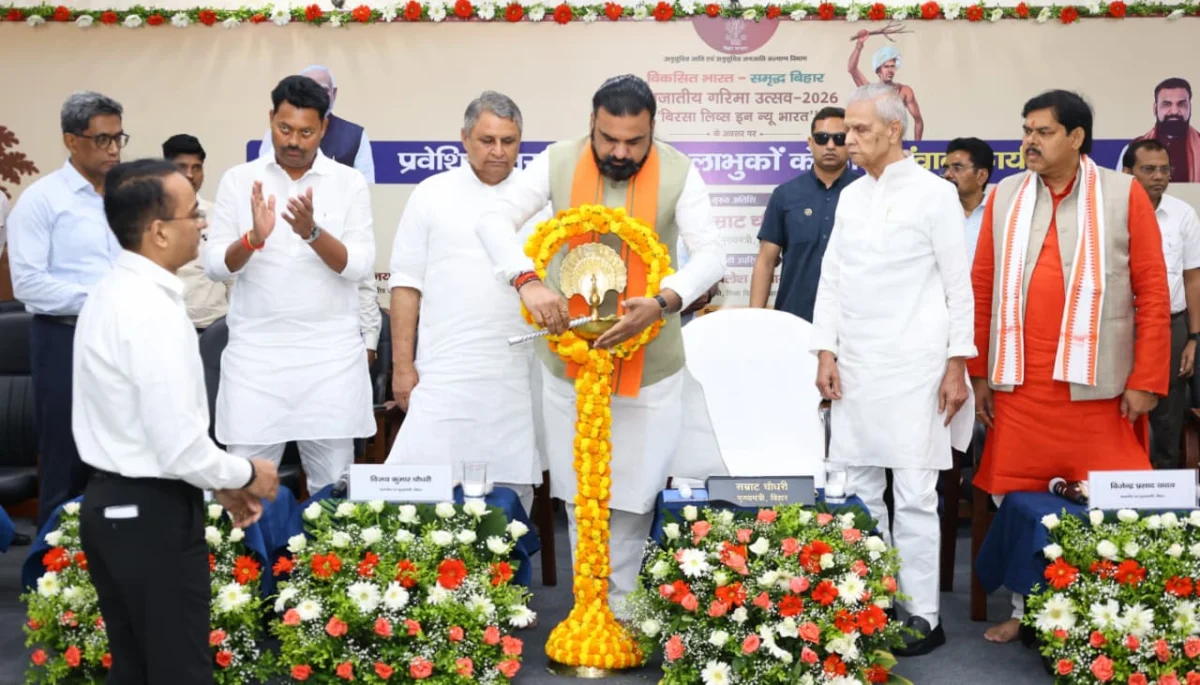जनजातीय छात्रों के लिए बिहार सरकार का बड़ा ऐलान, मैराथन से लेकर हेलीपोर्ट और होम स्टे तक कई योजनाओं की घोषणा