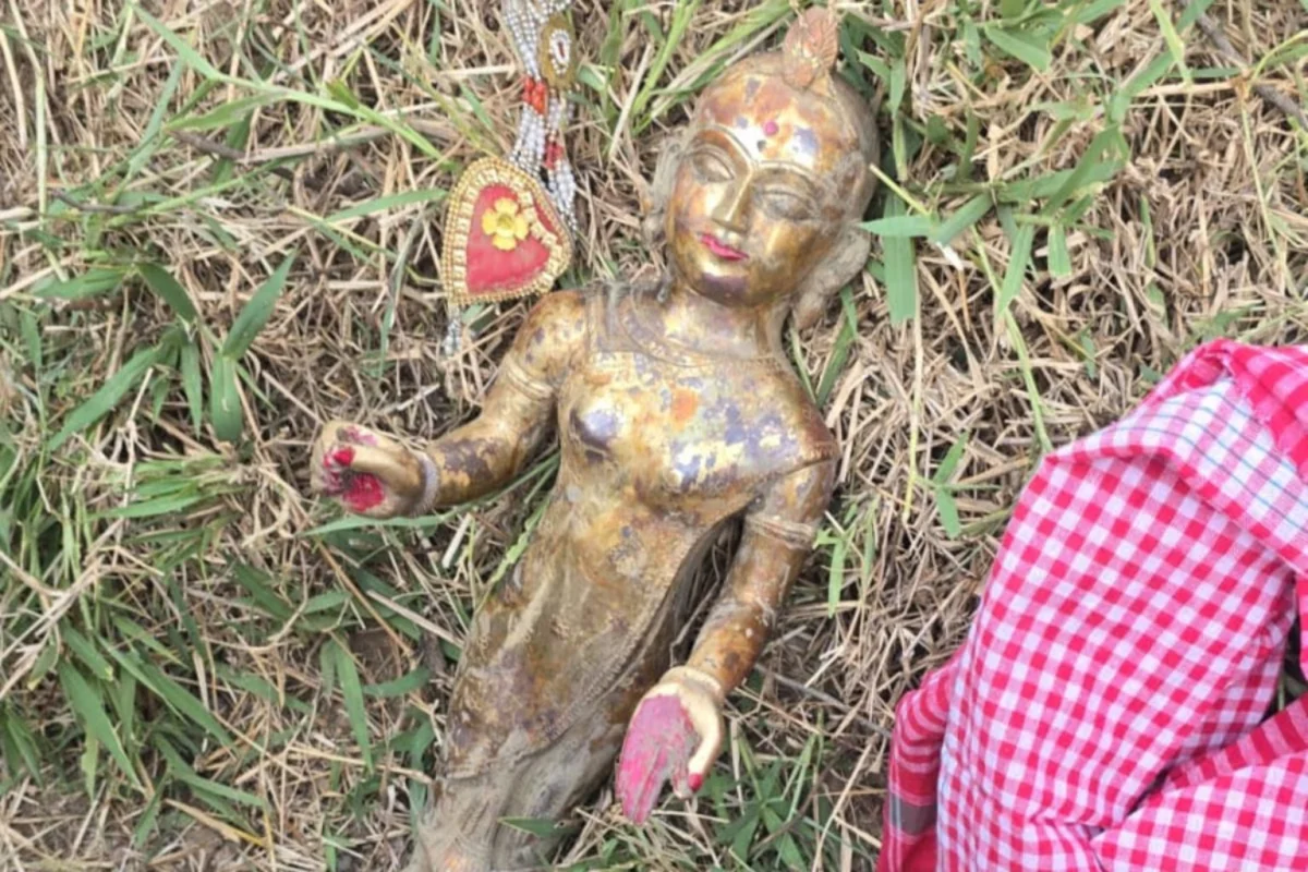 पालीगंज की ठाकुरबाड़ी से चोरी हुई अष्टधातु की सीता माता की मूर्ति बरामद, लक्ष्मण की प्रतिमा की तलाश में जुटी पुलिस