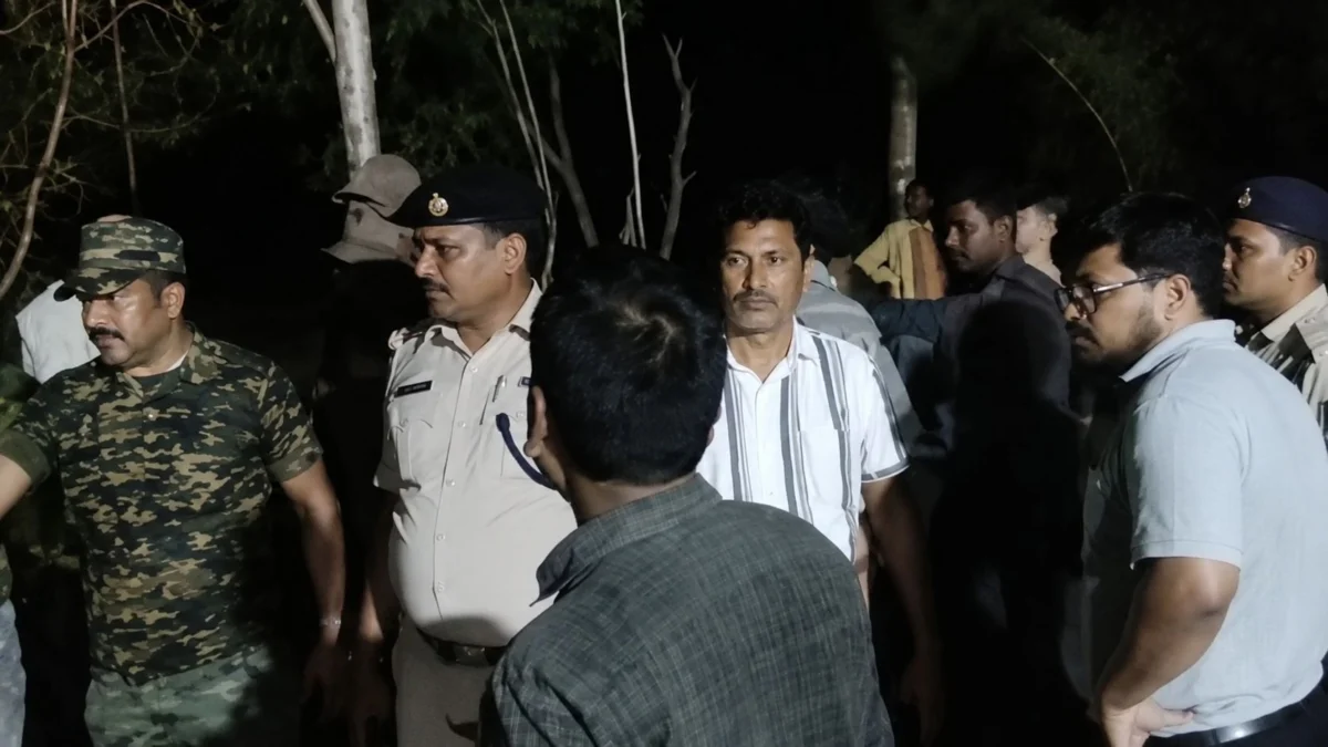 गया में केंद्रीय मंत्री जीतन राम मांझी के कार्यक्रम में पथराव, दो नाबालिग हिरासत में; सुरक्षा व्यवस्था पर उठे सवाल 1 गया में केंद्रीय मंत्री जीतन राम मांझी के कार्यक्रम में पथराव, दो नाबालिग हिरासत में; सुरक्षा व्यवस्था पर उठे सवाल