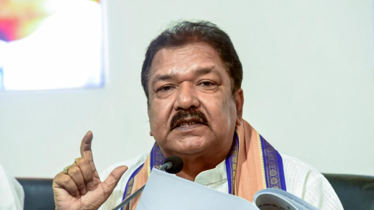 बिहार में भ्रष्टाचार पर बड़ा एक्शन: 14 अंचल अधिकारियों पर विभागीय कार्रवाई, कई निलंबित तो कई का वेतन रोका गया