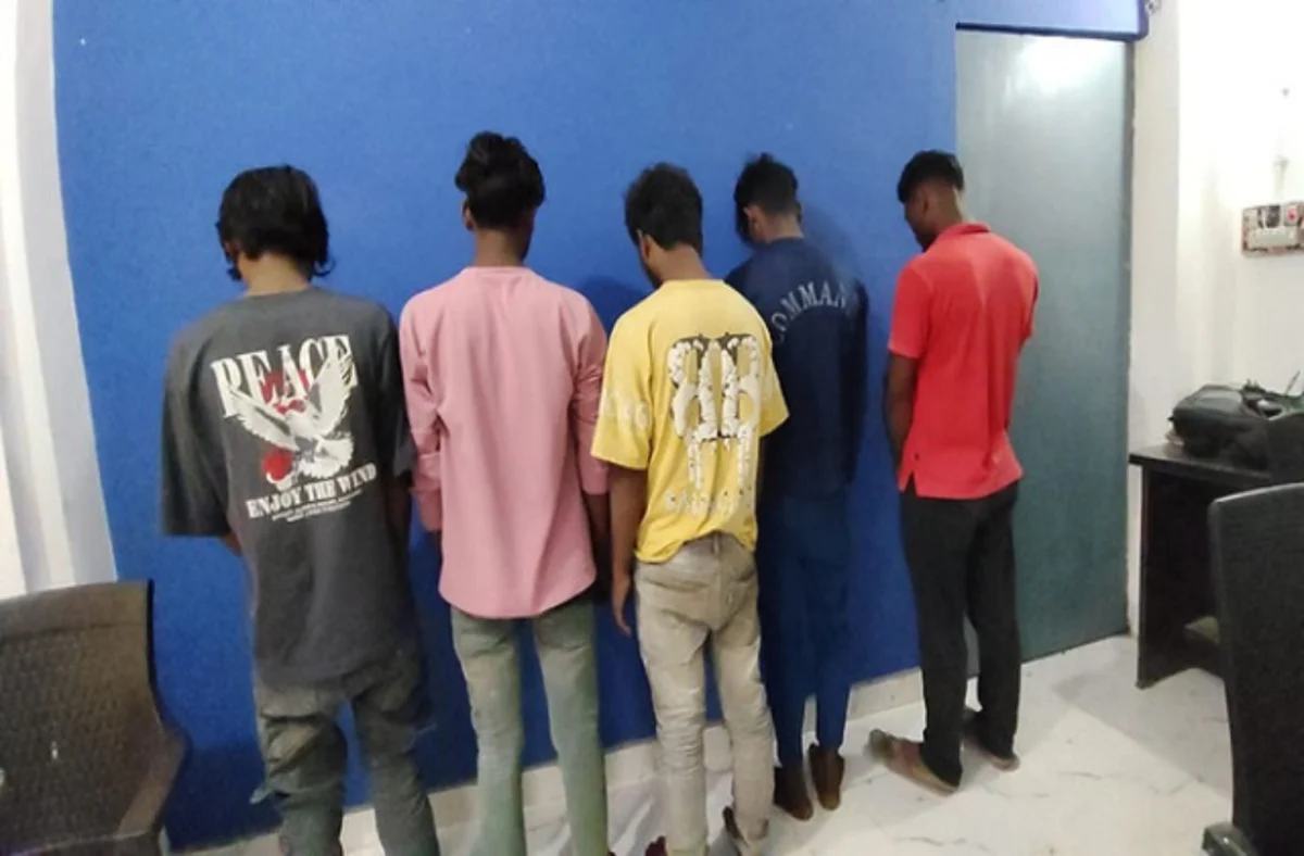 प्रेमी से मिलने पहुंची युवती के साथ वारदात, पुलिस ने प्रेमी समेत पांच आरोपियों को किया गिरफ्तार