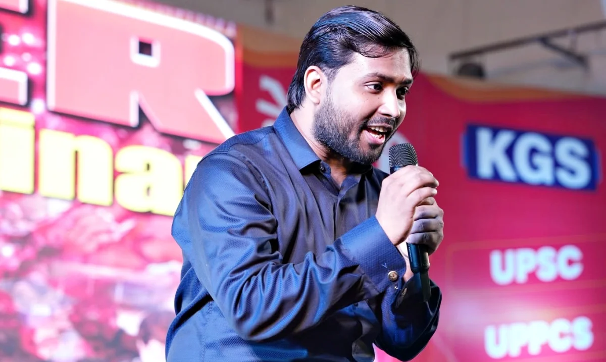 खान ग्लोबल स्टडीज पर पुलिस का नोटिस, जांच में सहयोग नहीं करने पर कार्रवाई की चेतावनी 2 खान ग्लोबल स्टडीज पर पुलिस का नोटिस, जांच में सहयोग नहीं करने पर कार्रवाई की चेतावनी