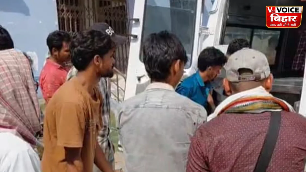 बिहार में दर्दनाक सड़क हादसा: बालू लदे हाईवा की चपेट में आने से 19 वर्षीय युवक की मौत, चालक फरार