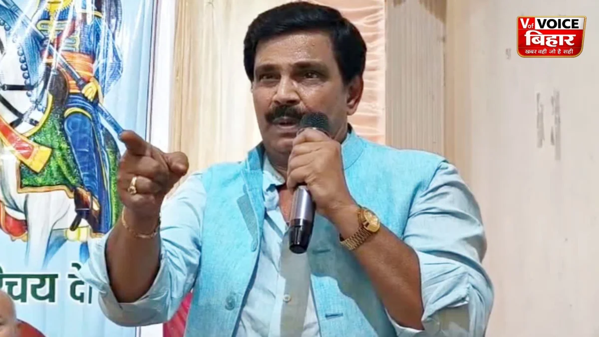 आनंद मोहन का जेडीयू नेतृत्व पर बड़ा हमला, बोले- “जिसका दरबार लगता था, उसे दरबारी बना दिया गया” 1 आनंद मोहन का जेडीयू नेतृत्व पर बड़ा हमला, बोले- “जिसका दरबार लगता था, उसे दरबारी बना दिया गया”