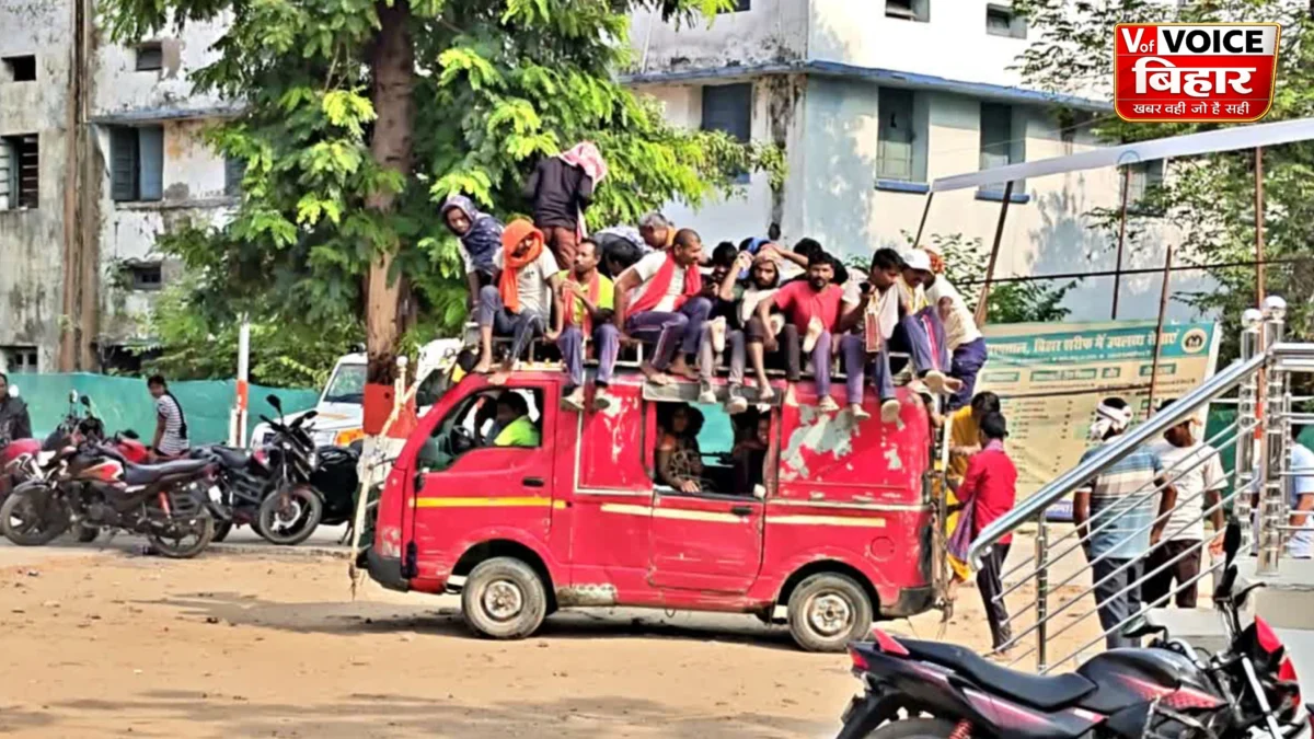 नालंदा में नियमों की उड़ाई धज्जियां! 9 सीट वाली मैजिक वैन पर 50 सफाई कर्मी सवार, VIDEO देख लोग रह गए हैरान
