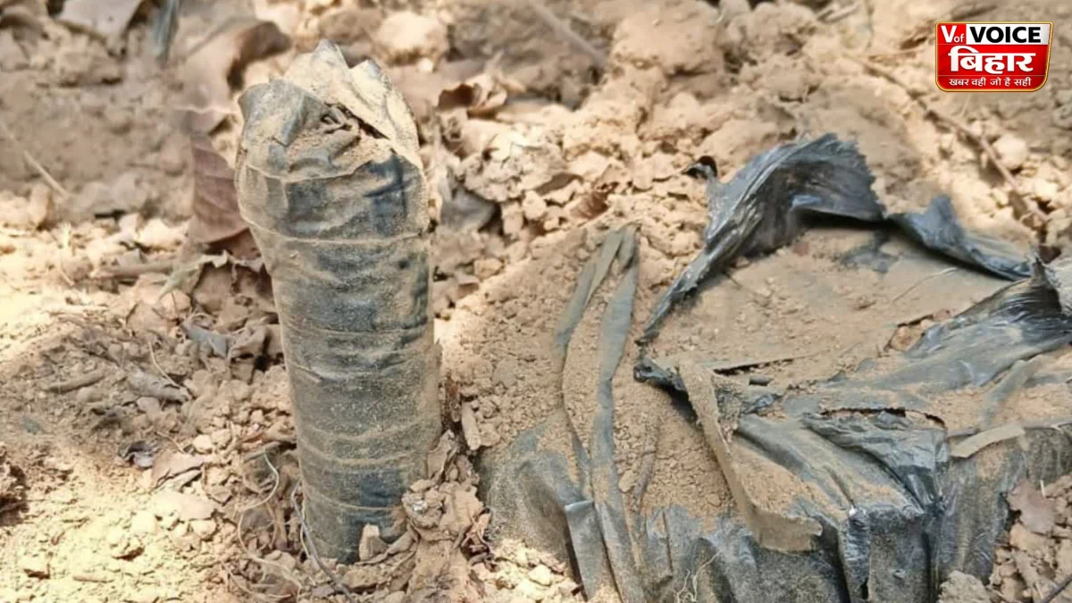 गया में नक्सलियों की बड़ी साजिश नाकाम, 5 किलो का शक्तिशाली IED बरामद 1 गया में नक्सलियों की बड़ी साजिश नाकाम, 5 किलो का शक्तिशाली IED बरामद