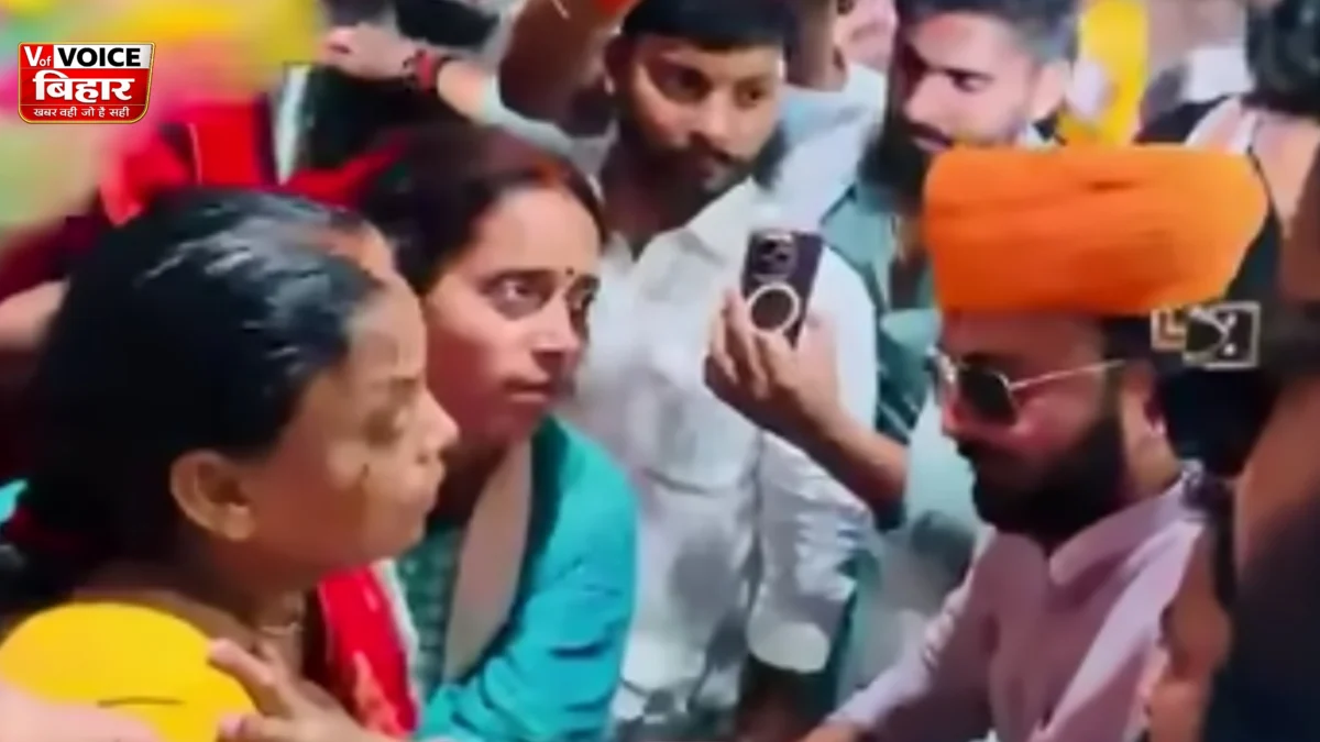 बिलौटी महापंचायत में गरजे करणी सेना प्रमुख बीरू सिंह, बोले- "भरत तिवारी को न्याय नहीं मिला तो देशव्यापी आंदोलन होगा" 2 बिलौटी महापंचायत में गरजे करणी सेना प्रमुख बीरू सिंह, बोले- "भरत तिवारी को न्याय नहीं मिला तो देशव्यापी आंदोलन होगा"