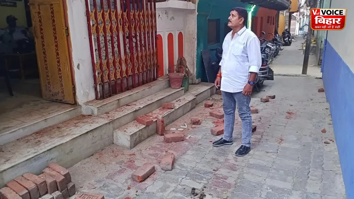 पटना में पूर्व पार्षद के घर ताबड़तोड़ फायरिंग, पथराव और तोड़फोड़; रंगदारी नहीं देने पर जान से मारने की धमकी