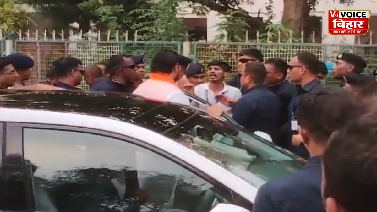 पटना साइंस कॉलेज पहुंचे मुख्यमंत्री सम्राट चौधरी, छात्रों ने सामने रखीं समस्याएं; अधिकारियों को दिए कार्रवाई के निर्देश