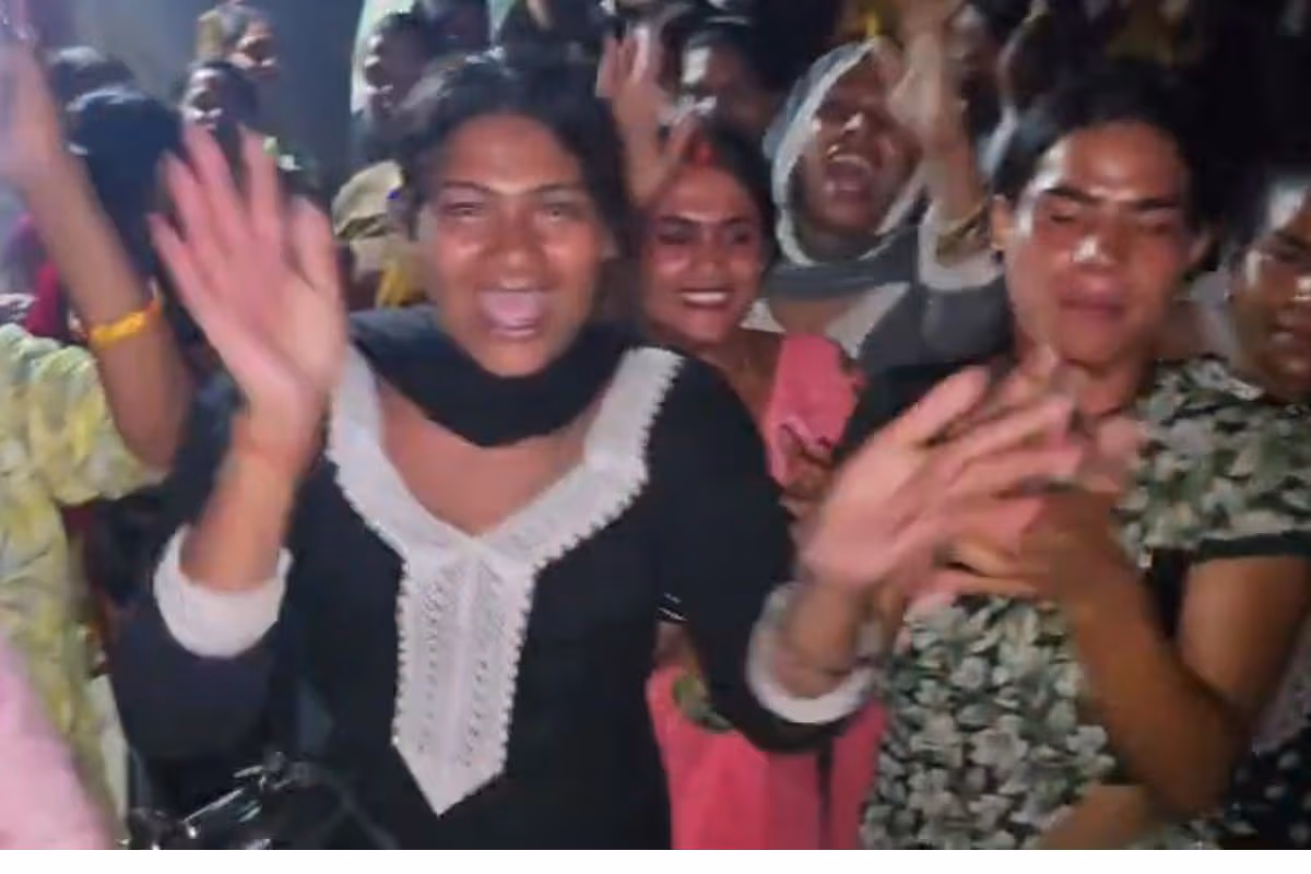 हाजीपुर में हाईटेक लूट से सनसनी, केमिकल का इस्तेमाल कर कार रुकवाई, करोड़ों के गहने और लाखों की नकदी लेकर फरार हुए बदमाश