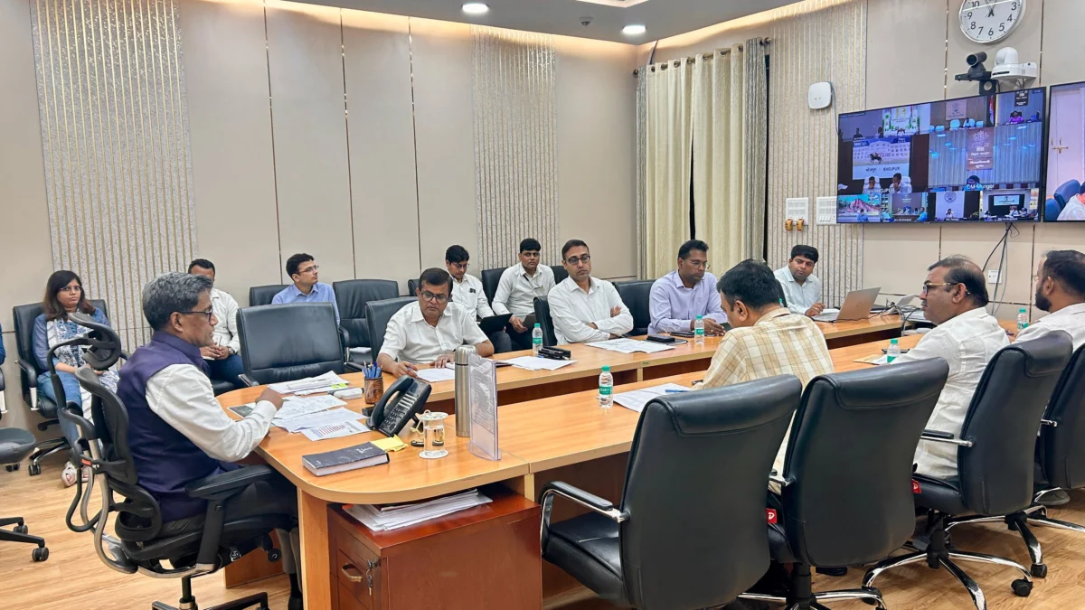 15 जून तक हर खराब चापाकाल होगा चालू, मुख्य सचिव ने अधिकारियों को दिया अल्टीमेटम; किसान रजिस्ट्री और सीमा सुरक्षा पर भी सख्त निर्देश