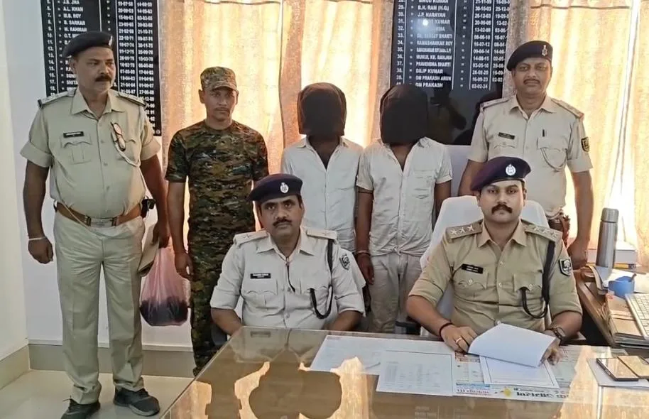 नवगछिया पुलिस की बड़ी सफलता, 24 घंटे के भीतर ज्वेलरी दुकान चोरी कांड का खुलासा; दो आरोपी गिरफ्तार