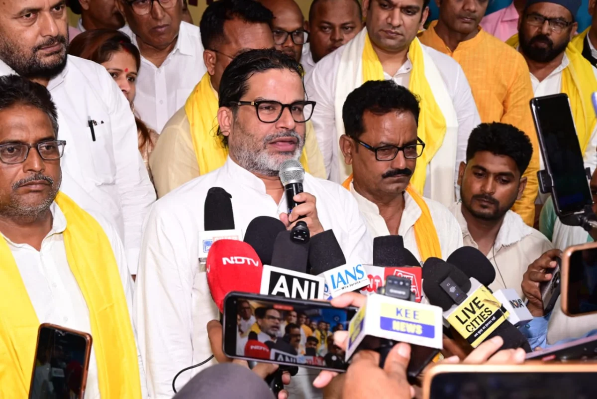 गोपालगंज में प्रशांत किशोर का सरकार पर तीखा हमला, मुजफ्फरपुर अस्पताल हादसे से लेकर शिक्षा और स्वास्थ्य व्यवस्था पर उठाए सवाल