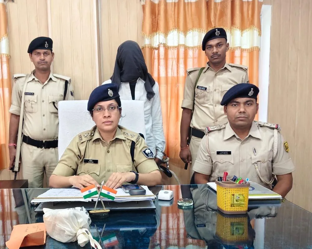 भागलपुर में बड़ी कार्रवाई: एकचारी थाना पुलिस ने हथियारों के साथ अपराधी को दबोचा, 25 जिंदा कारतूस और 4 खोखा बरामद