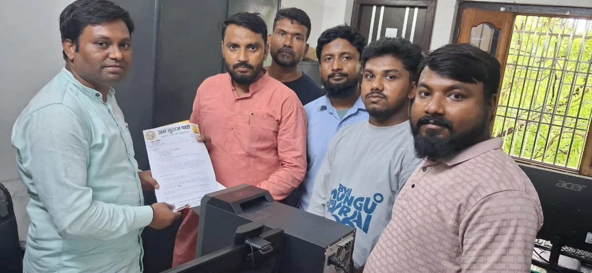 हबीबपुर नगर पंचायत में जलजमाव और अधूरे नालों को लेकर बढ़ा आक्रोश, जन सुराज ने दी आंदोलन की चेतावनी