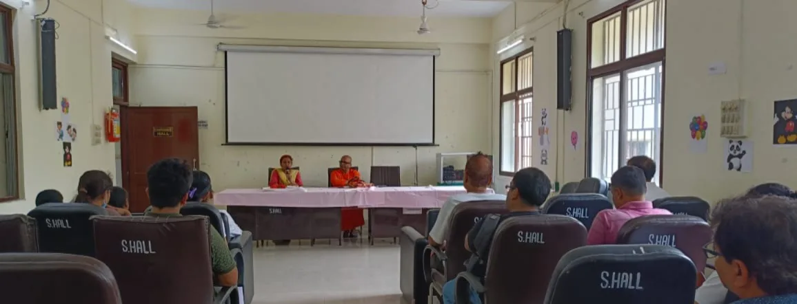मालदा रेलवे अस्पताल में आध्यात्मिक सत्र का आयोजन, कर्मचारियों को सेवा, अनुशासन और सकारात्मक सोच का मिला संदेश