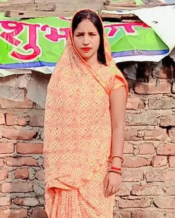 प्रेम विवाह से टूट गया परिवार का रिश्ता, सौतेली बेटी की बात से आहत महिला ने खाया जहर, इलाज के दौरान हुई मौत 2 प्रेम विवाह से टूट गया परिवार का रिश्ता, सौतेली बेटी की बात से आहत महिला ने खाया जहर, इलाज के दौरान हुई मौत