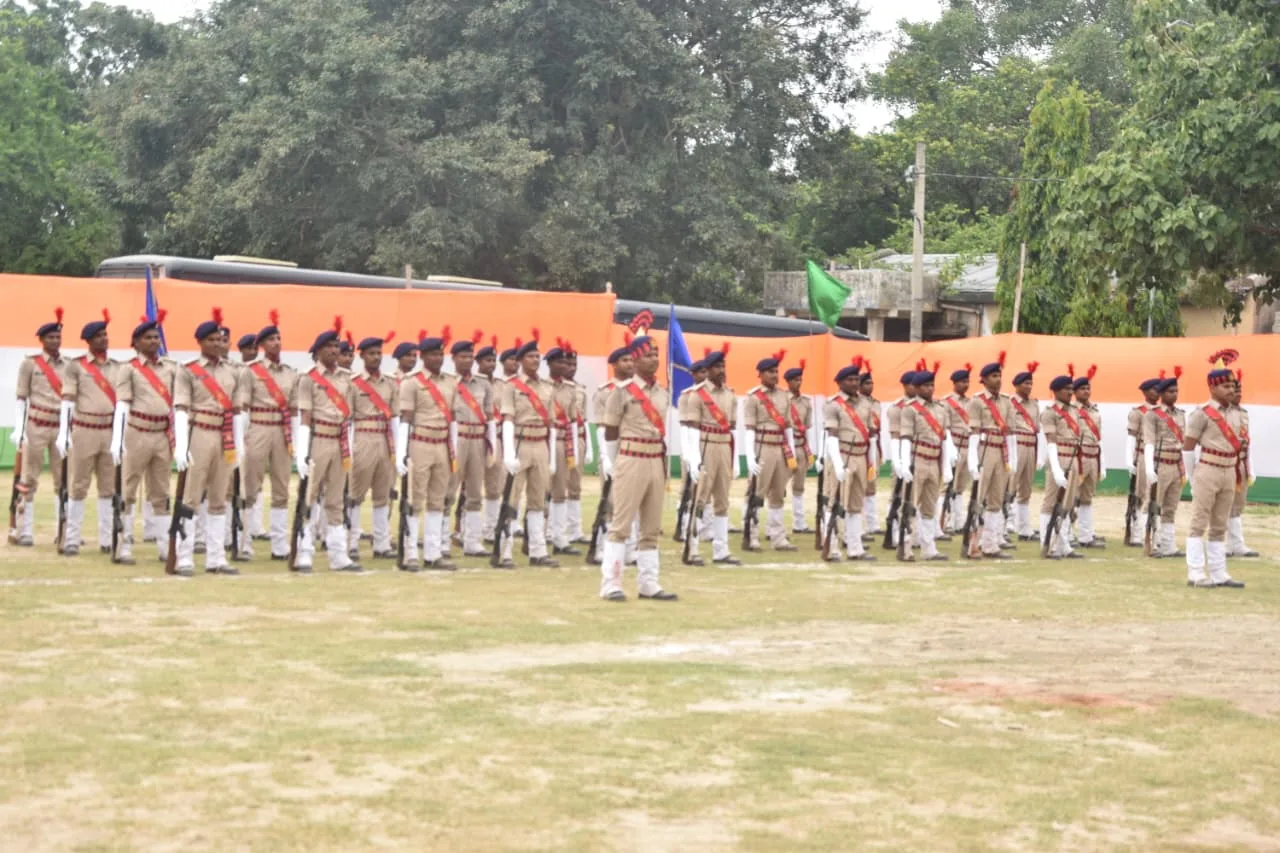 भागलपुर पुलिस केंद्र में 235 प्रशिक्षु सिपाहियों की पारण परेड संपन्न, दीक्षांत समारोह में दिखा अनुशासन और जोश