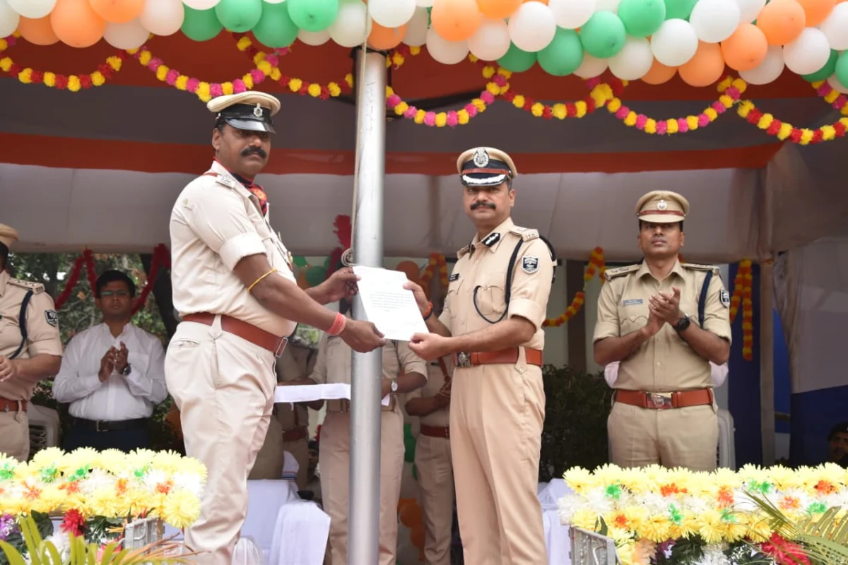 भागलपुर पुलिस केंद्र में 235 प्रशिक्षु सिपाहियों की पारण परेड संपन्न, दीक्षांत समारोह में दिखा अनुशासन और जोश