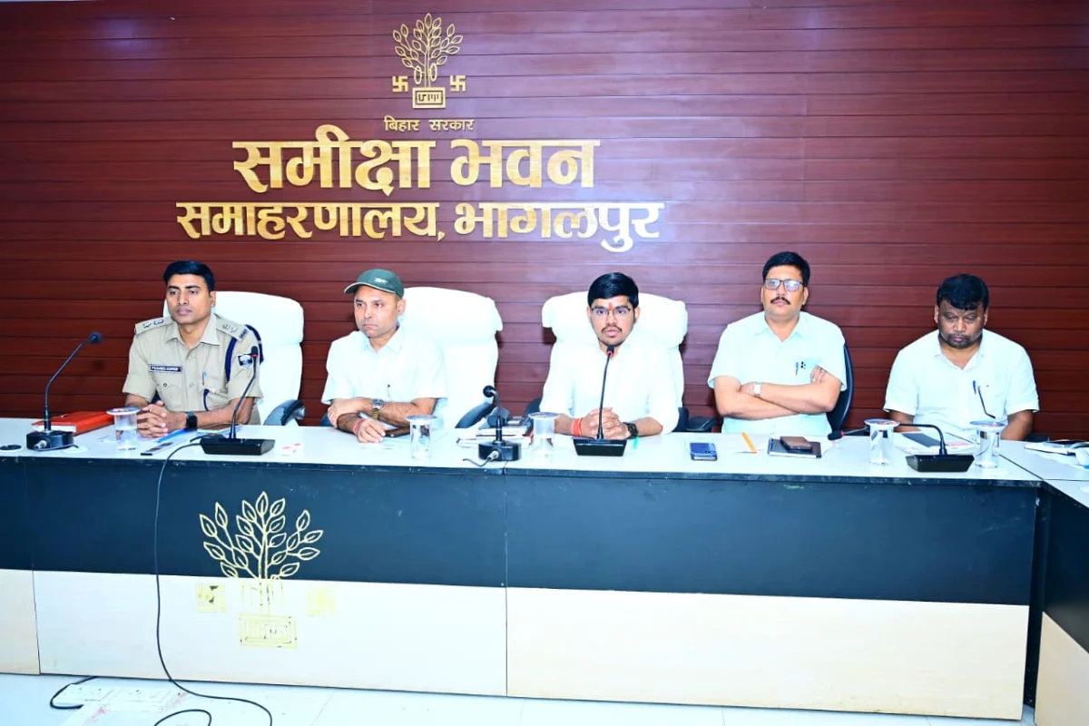 NEET (UG)-2026 परीक्षा को लेकर भागलपुर प्रशासन अलर्ट, डीएम और एसएसपी ने किया परीक्षा केंद्रों का संयुक्त निरीक्षण 3 NEET (UG)-2026 परीक्षा को लेकर भागलपुर प्रशासन अलर्ट, डीएम और एसएसपी ने किया परीक्षा केंद्रों का संयुक्त निरीक्षण