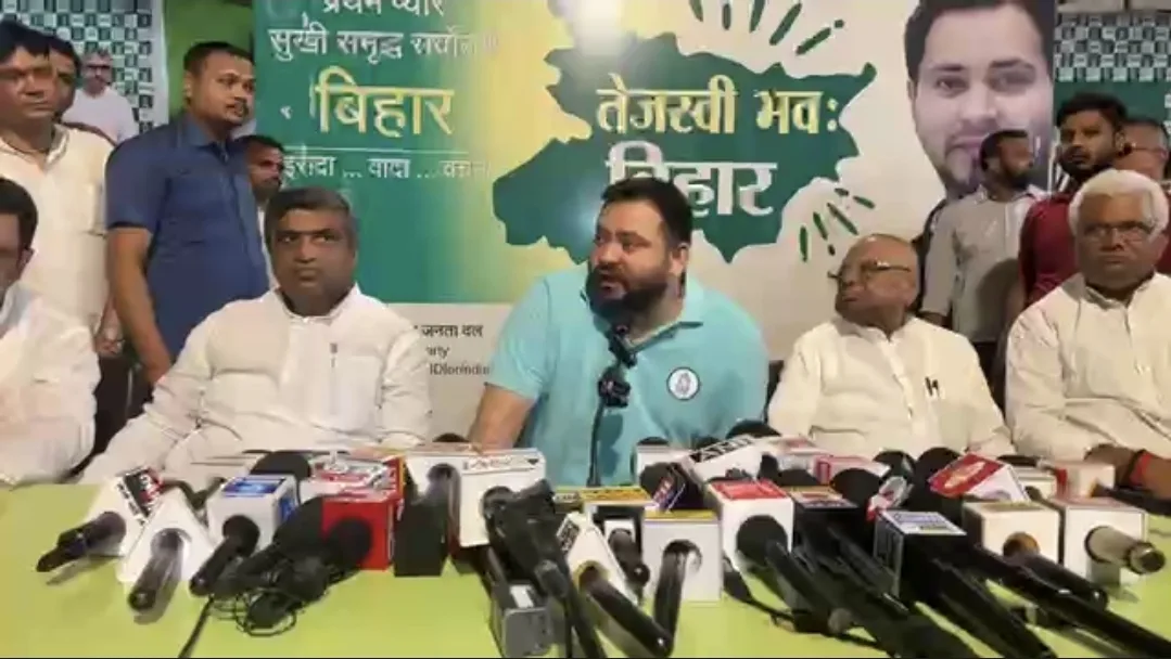 शाहपुर एनकाउंटर पर गरमाई बिहार की राजनीति, तेजस्वी यादव बोले— फर्जी मुठभेड़ पर मुख्यमंत्री माफी मांगें