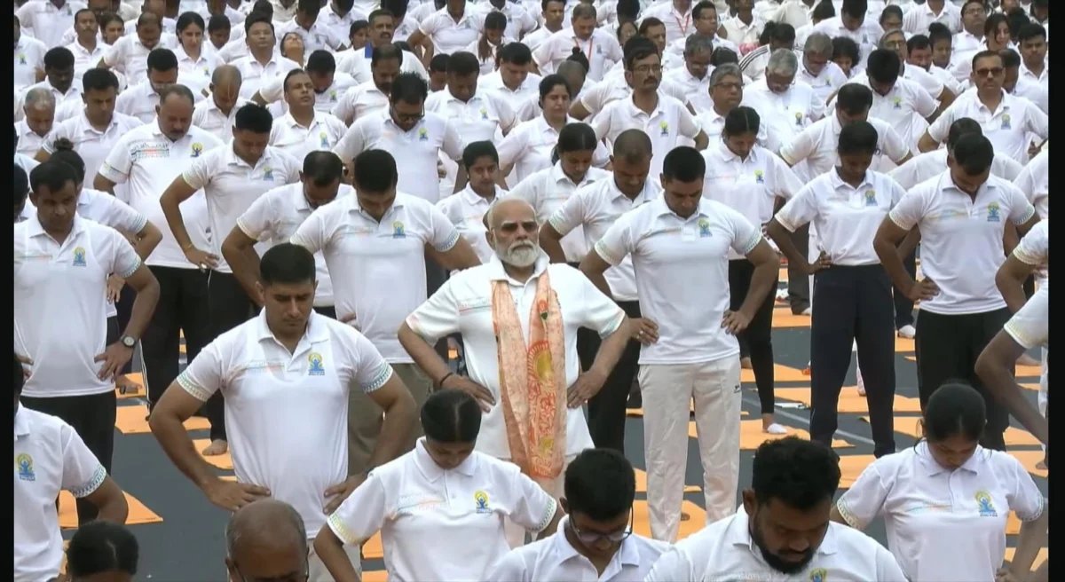 पूर्व रेलवे ने उत्साह के साथ मनाया अंतर्राष्ट्रीय योग दिवस, 20 हजार से अधिक रेलकर्मियों ने लिया हिस्सा