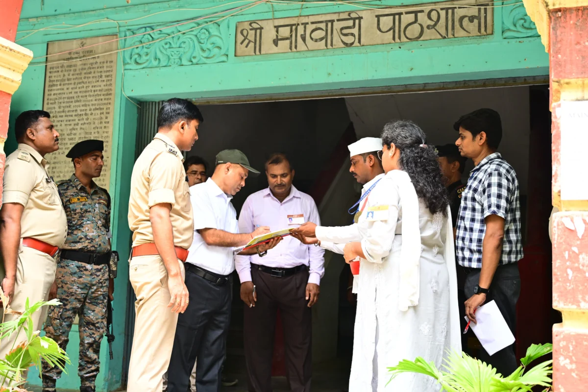 NEET UG 2026 परीक्षा पर प्रशासन की कड़ी नजर, भागलपुर में डीएम-एसएसपी ने केंद्रों का किया निरीक्षण