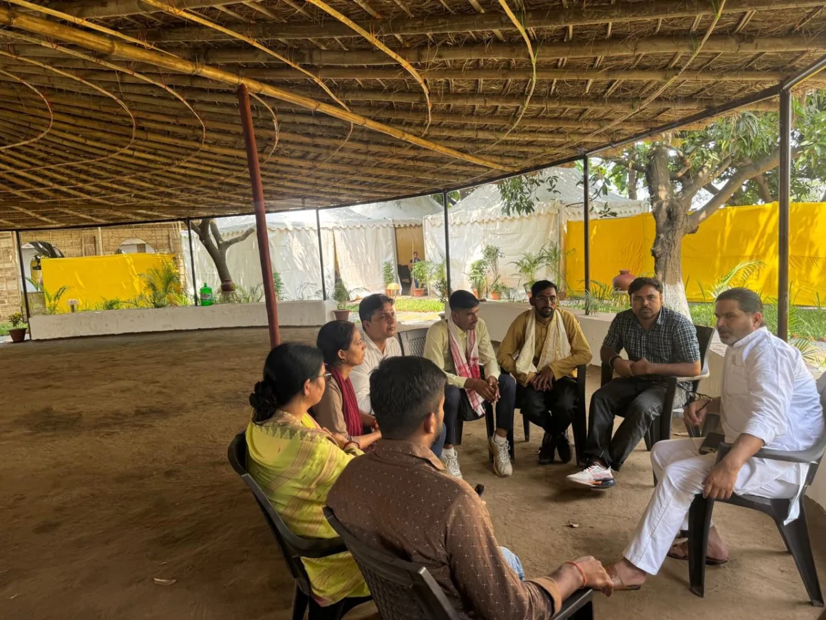 पुलिस एनकाउंटर में मारे गए भरत भूषण तिवारी के परिजनों ने प्रशांत किशोर से लगाई न्याय की गुहार