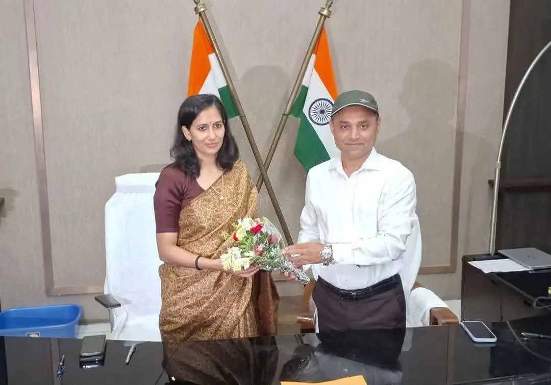 भागलपुर की नई डीएम अलंकृता पांडे ने संभाली कमान, गार्ड ऑफ ऑनर के साथ हुआ स्वागत