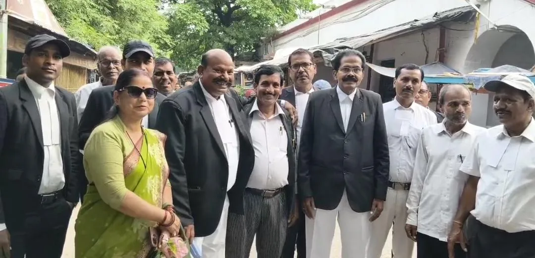 जिला विधिज्ञ संघ चुनाव 2026–28 को लेकर बढ़ी सरगर्मी, विभिन्न पदों के प्रत्याशियों ने दाखिल किया नामांकन