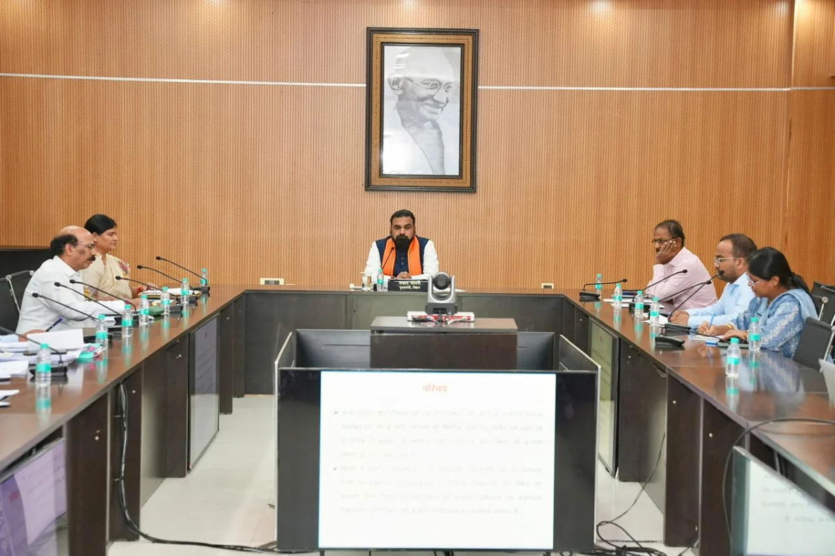 पिछड़ा वर्ग छात्राओं की मेडिकल-इंजीनियरिंग तैयारी के लिए IIT पटना से होगा सहयोग, मुख्यमंत्री ने दिए कई अहम निर्देश