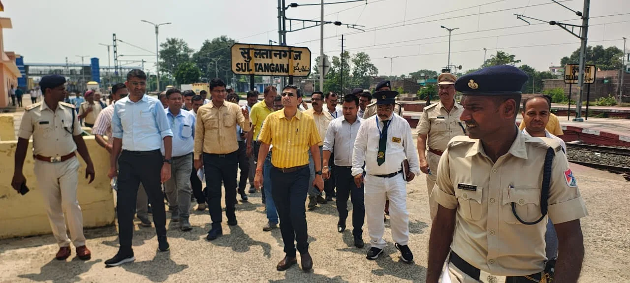 श्रावणी मेला 2026 की तैयारियों का जायजा लेने सुल्तानगंज-भागलपुर पहुंचे डीआरएम, रेलवे व्यवस्थाओं की गहन समीक्षा