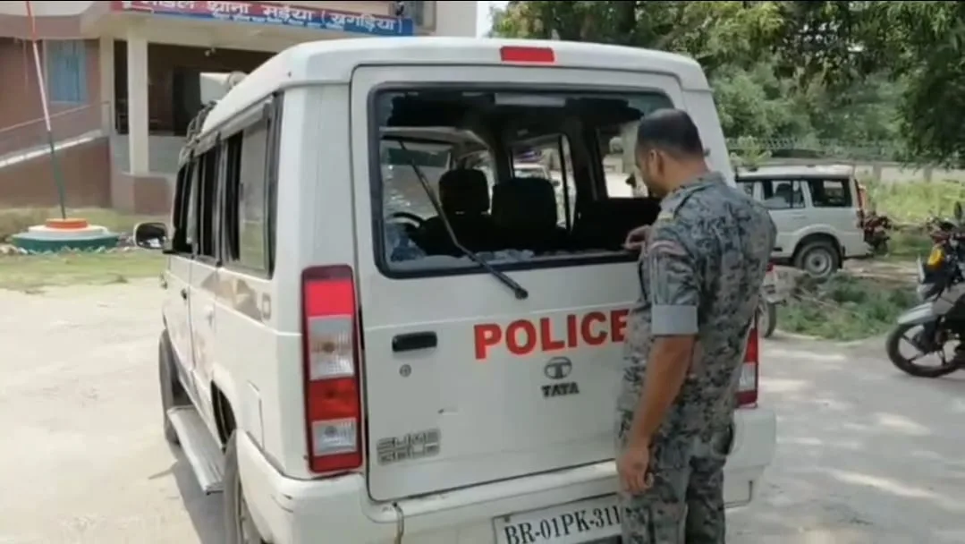 मुहर्रम जुलूस के दौरान खगड़िया में बवाल, पुलिस वाहन पर पथराव; डीजे रोकने पर बढ़ा विवाद