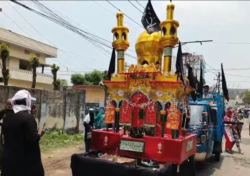 भागलपुर में मोहर्रम की 11वीं तारीख पर निकला अलम का जुलूस, इमाम हुसैन की शहादत को किया गया याद
