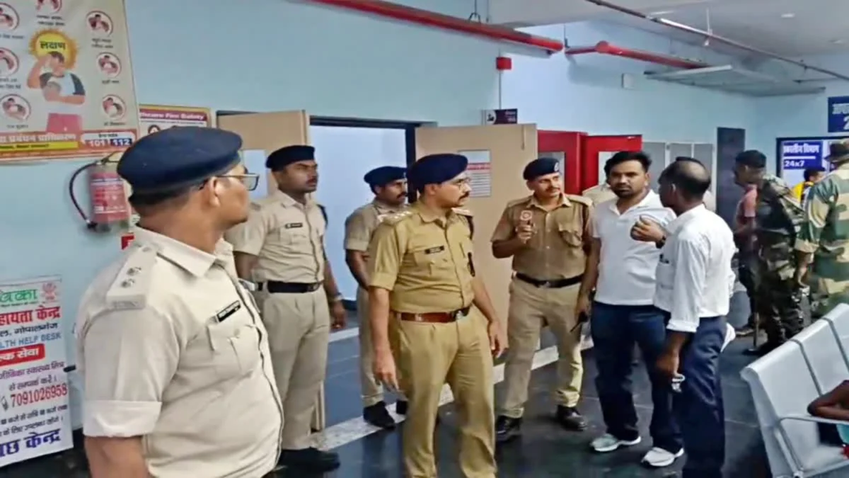 गोपालगंज मॉडल अस्पताल में सुरक्षा व्यवस्था की खुली पोल, फायर सेफ्टी सिस्टम पूरी तरह फेल; प्रशासन ने दी सीलिंग की चेतावनी